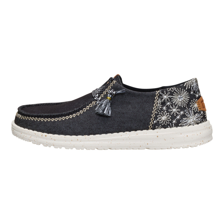 Wendy Funk Embroidered Floral – Black